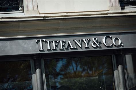 Tiffany Escalates War of Words in Push to Uphold LVMH Deal (1)